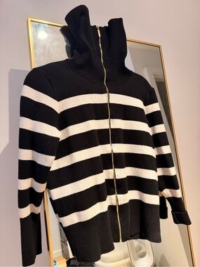MARC STRIPED ZIP UP SWEATER BLACK AND WHITE